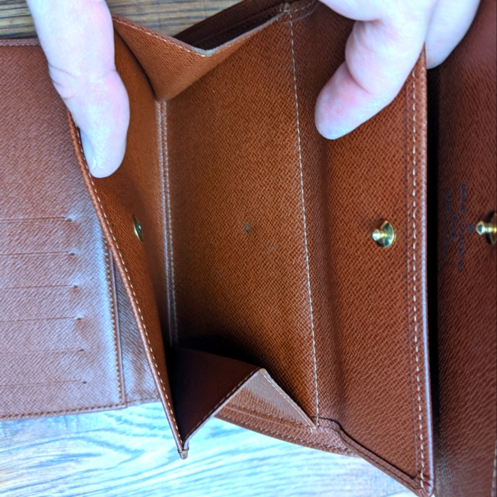 LV Tresor Porte Monogram Etui Papier Trifold - Picture 9 of 17